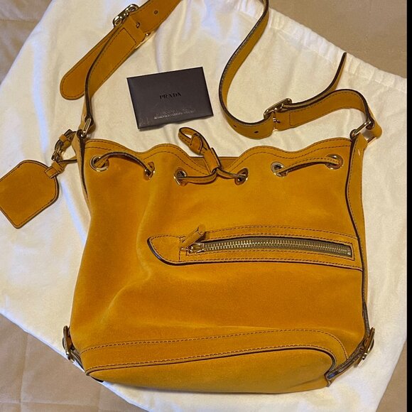 PRADA Vitello Daino Bucket Bag - Picture 2 of 11